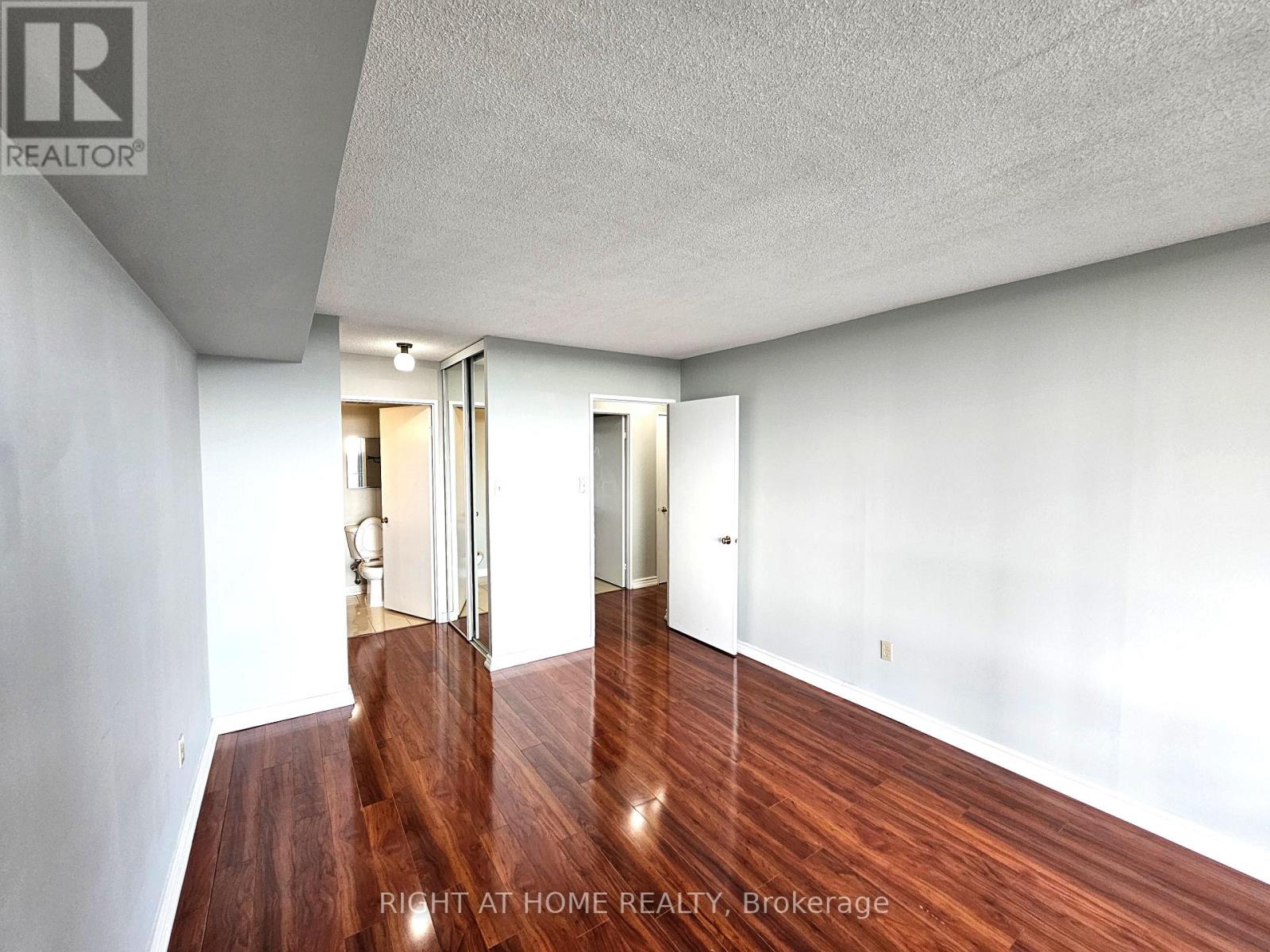 901 - 300 Alton Towers Circle, Toronto, Ontario  M1V 4X9 - Photo 17 - E13541570