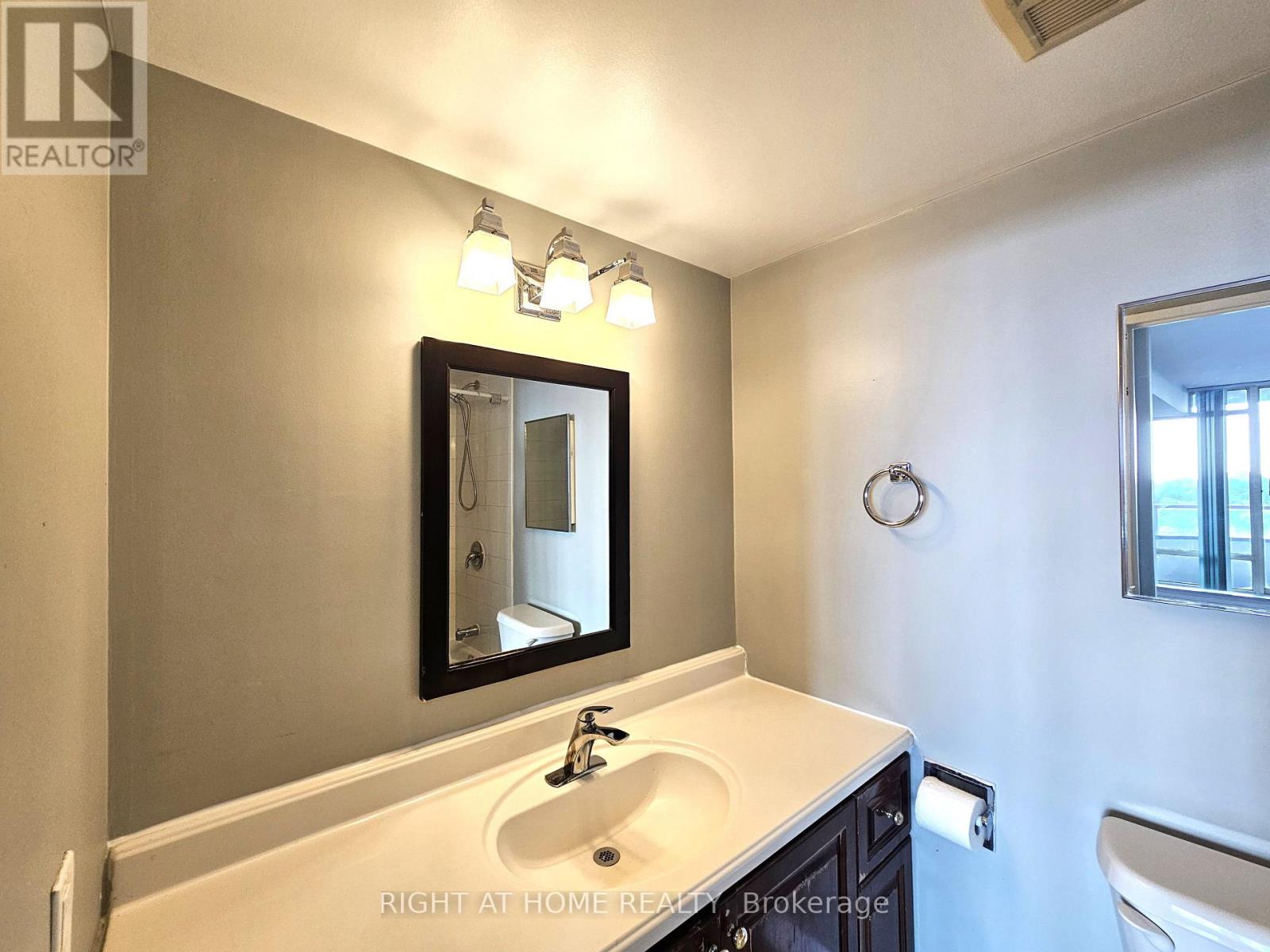 901 - 300 Alton Towers Circle, Toronto, Ontario  M1V 4X9 - Photo 18 - E13541570