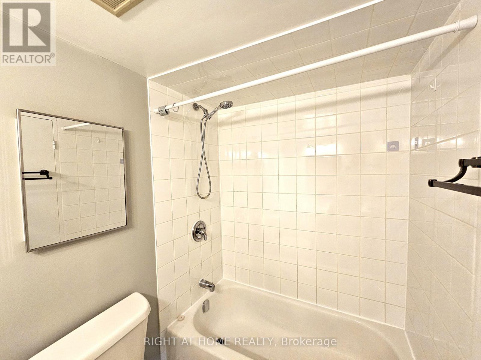 901 - 300 Alton Towers Circle, Toronto, Ontario  M1V 4X9 - Photo 19 - E13541570