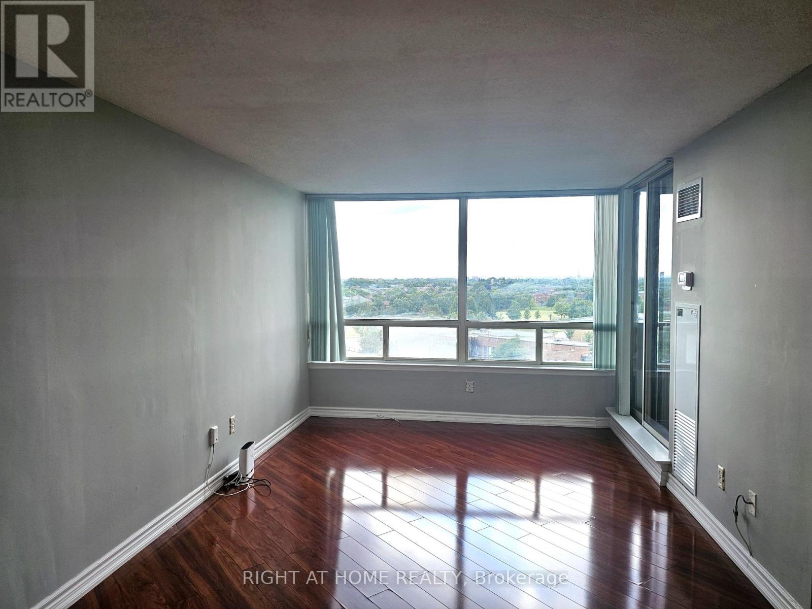 901 - 300 Alton Towers Circle, Toronto, Ontario  M1V 4X9 - Photo 6 - E13541570