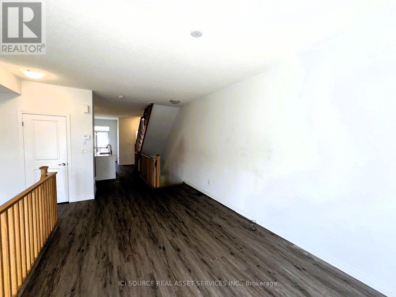 335 Okanagan Path, Oshawa, Ontario  L1H 0A7 - Photo 3 - E13541672