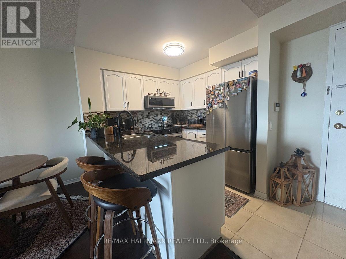 702 - 9 Northern Hts Drive, Richmond Hill, Ontario  L4B 4M5 - Photo 3 - N13541612