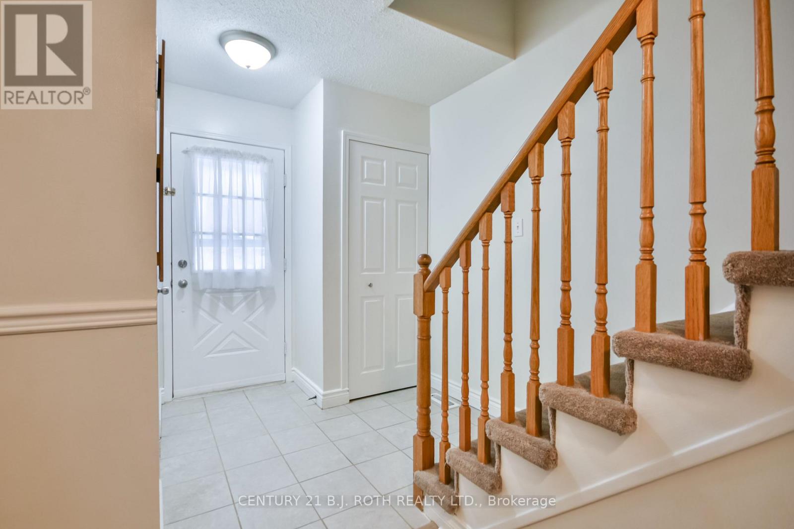 43 - 165 Kozlov Street, Barrie, Ontario  L4N 7M7 - Photo 2 - S13541676