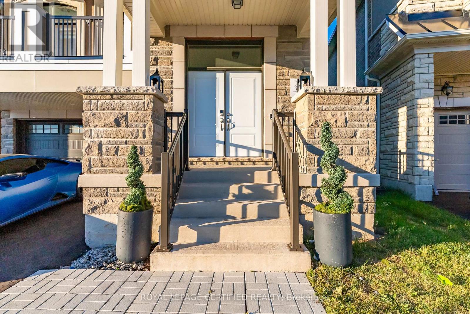1297 Basswood Crescent, Milton, Ontario  L9T 7E7 - Photo 5 - W13541604