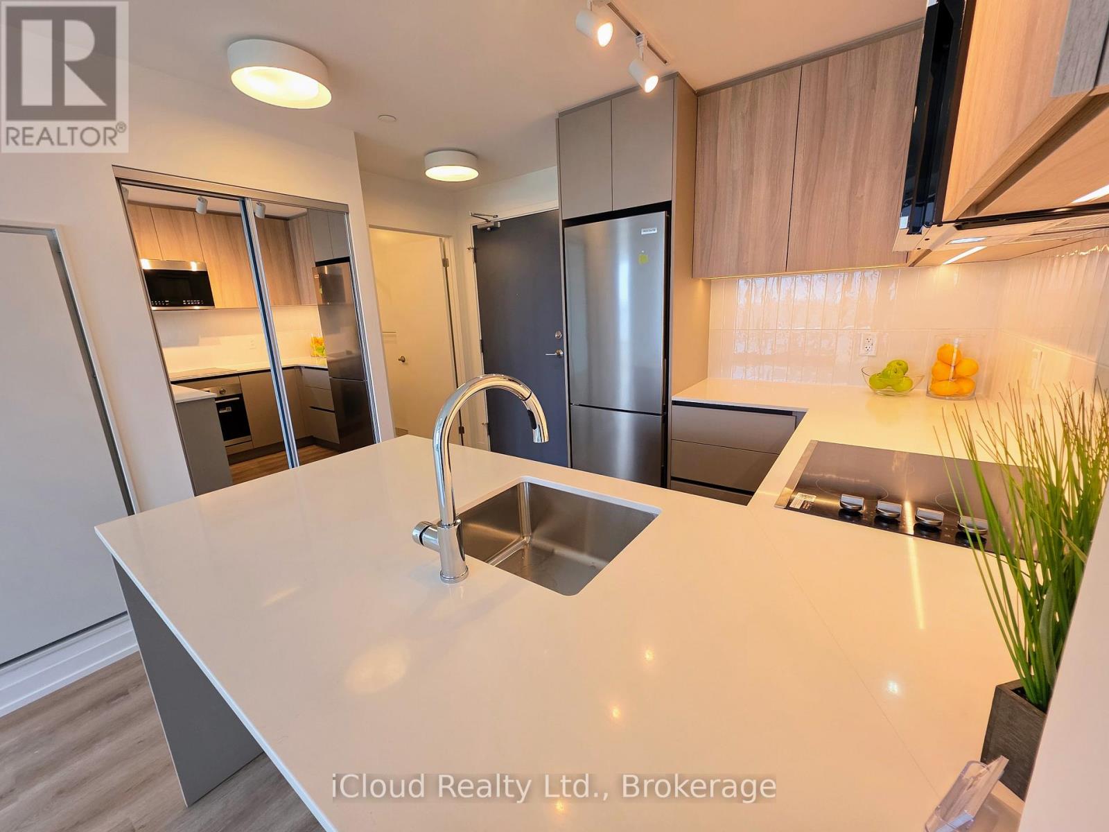 801 - 2485 Eglinton Avenue W, Mississauga, Ontario  L5M 2T1 - Photo 7 - W13541700