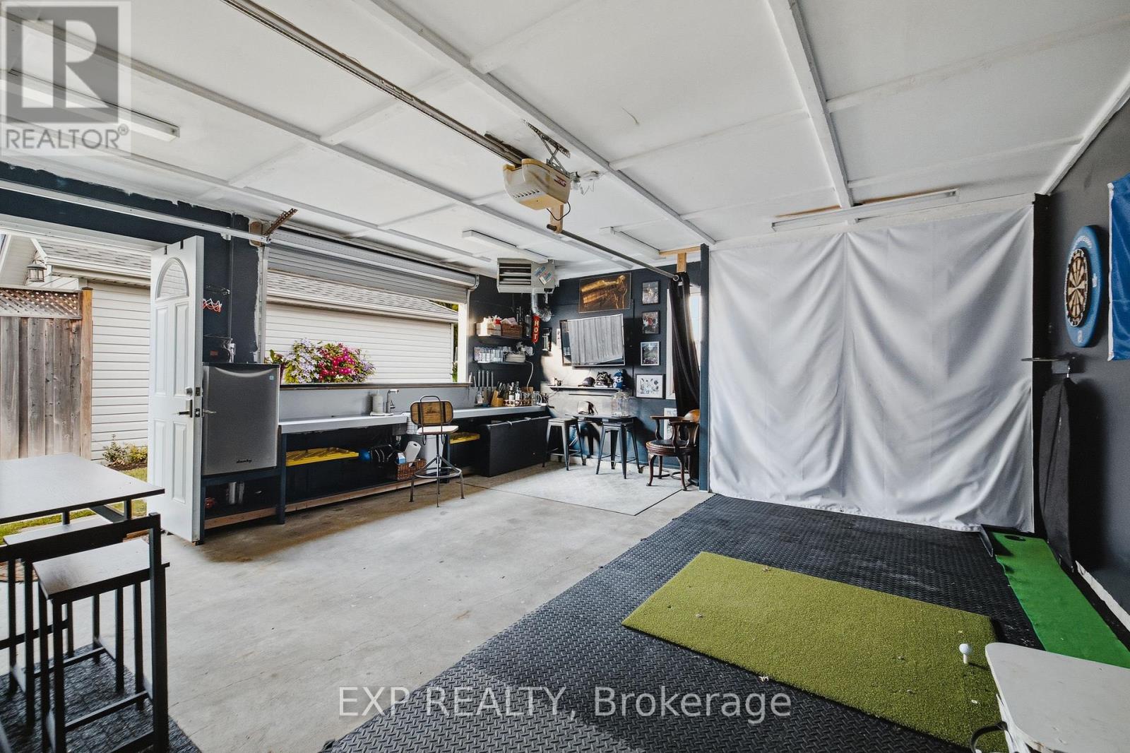 704 Jacob Lane, Waterloo, Ontario  N2V 2A7 - Photo 35 - X13541622
