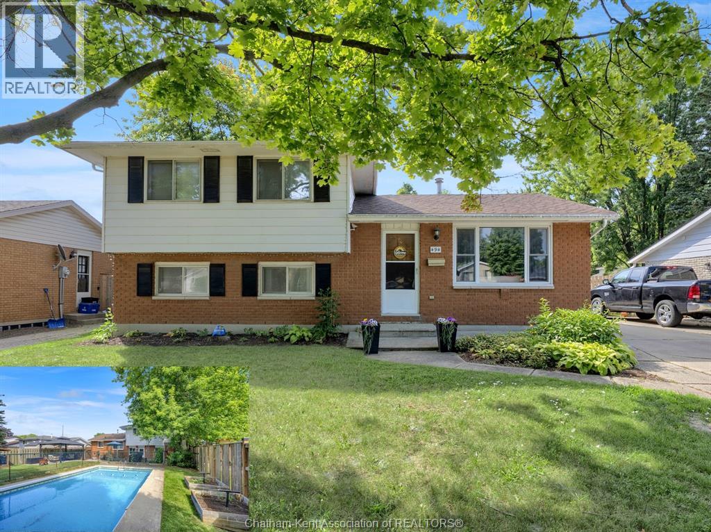 MLS# 26016346: 494 McNaughton AVENUE West, Chatham, Canada
