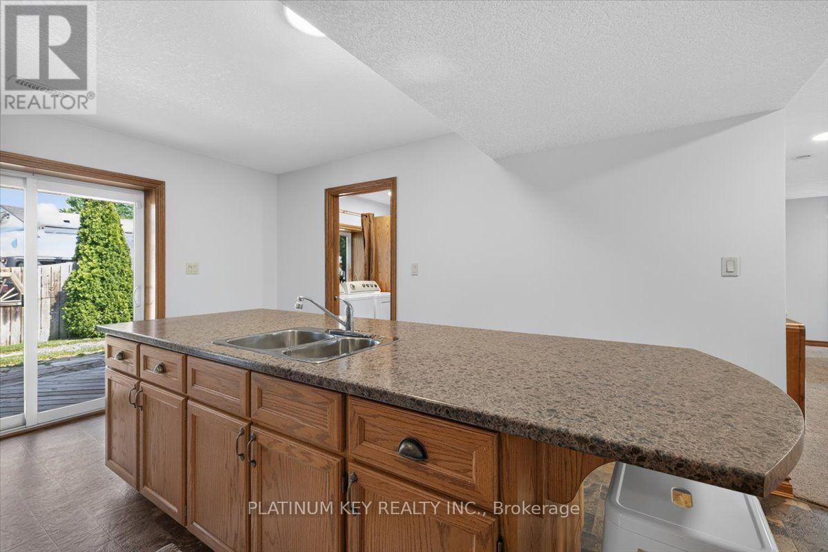 282 Beattie Street, Strathroy-Caradoc, Ontario  N7G 2X4 - Photo 14 - X13541786