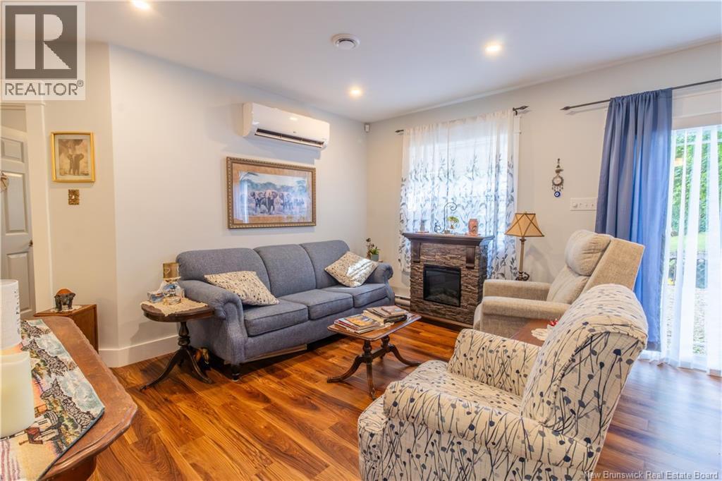 76 Pleasant Avenue, Sussex, New Brunswick  E4E 1X7 - Photo 11 - NB143449