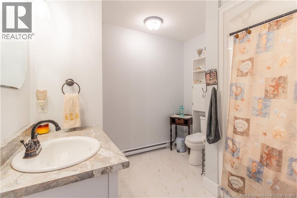 76 Pleasant Avenue, Sussex, New Brunswick  E4E 1X7 - Photo 18 - NB143449
