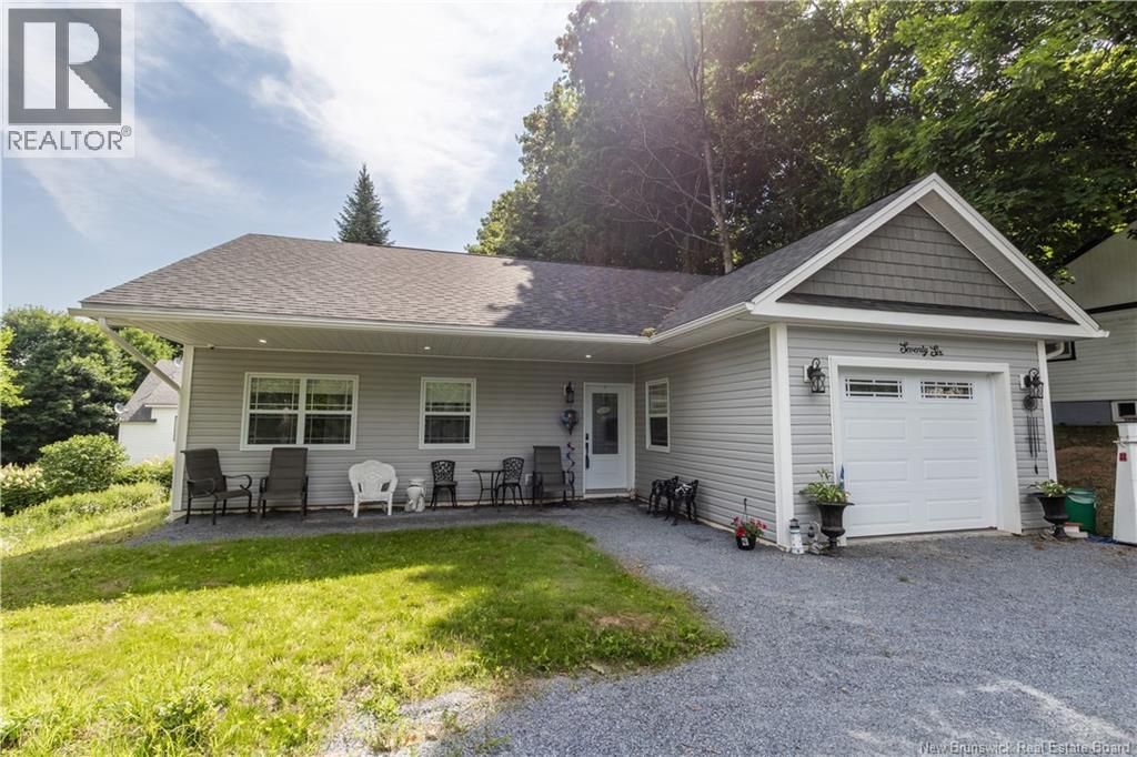 76 Pleasant Avenue, Sussex, New Brunswick  E4E 1X7 - Photo 4 - NB143449