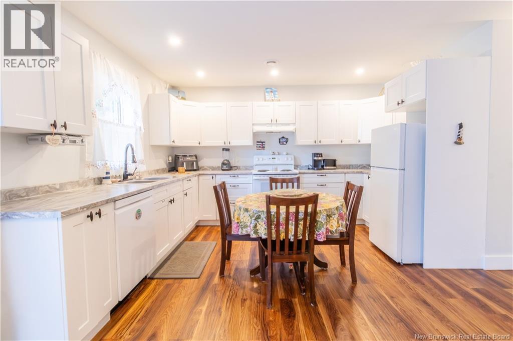 76 Pleasant Avenue, Sussex, New Brunswick  E4E 1X7 - Photo 9 - NB143449