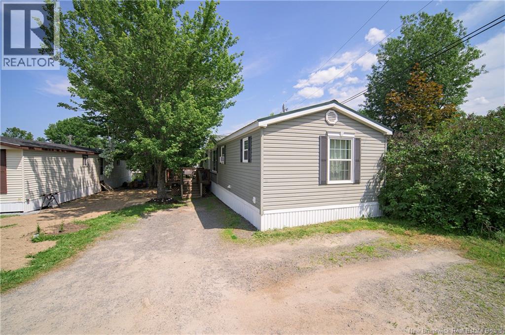 21 Kellys Drive, Fredericton