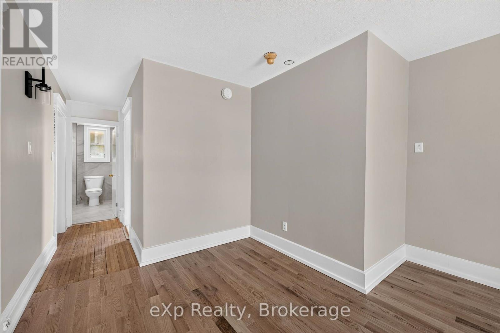 31 Waterloo Street S, Stratford, Ontario  N5A 4A5 - Photo 14 - X13541738
