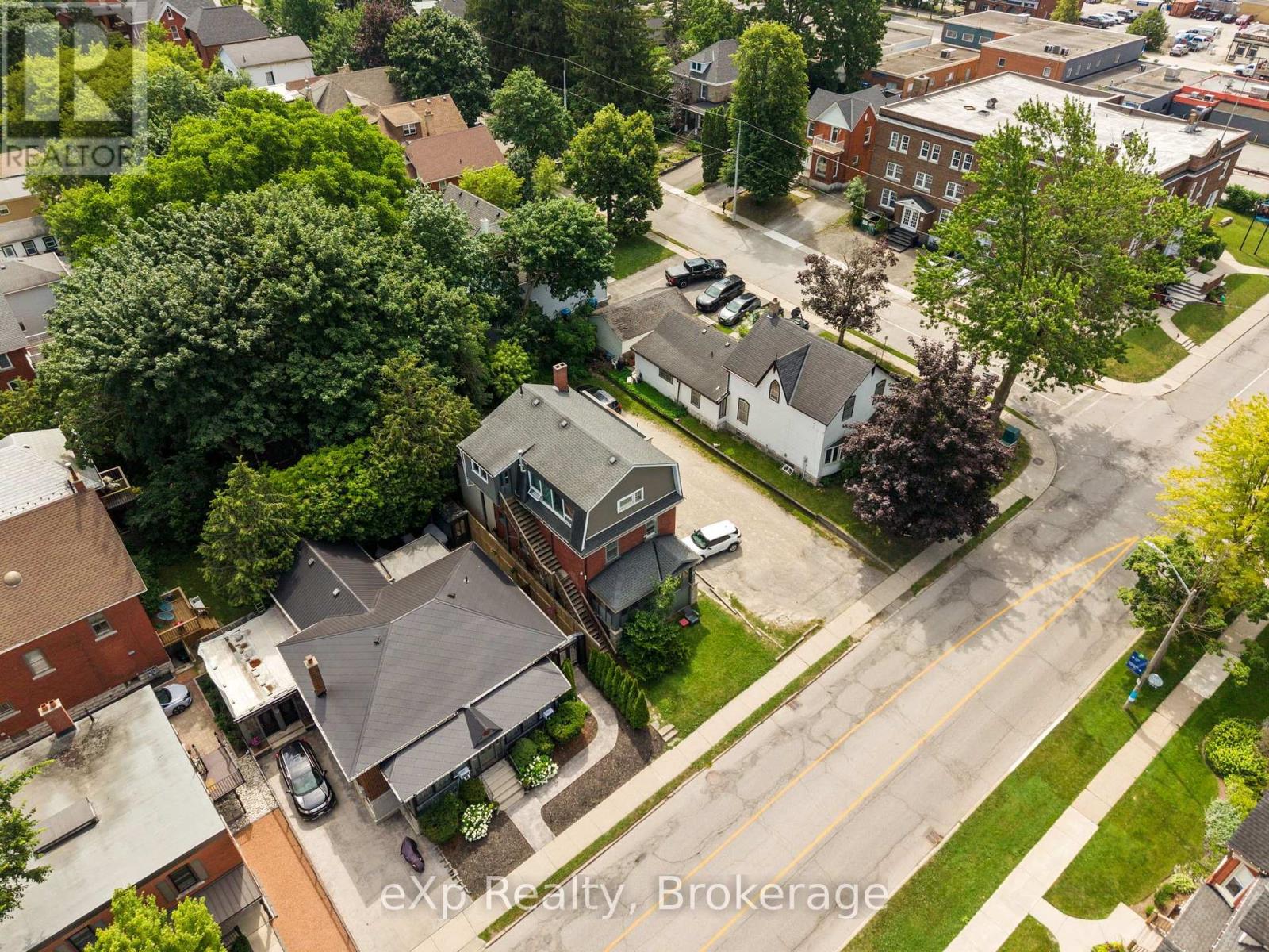 31 Waterloo Street S, Stratford, Ontario  N5A 4A5 - Photo 5 - X13541738
