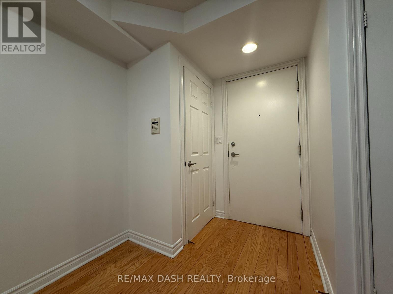 802 - 270 Wellington Street W, Toronto, Ontario  M5V 3P5 - Photo 5 - C13541726
