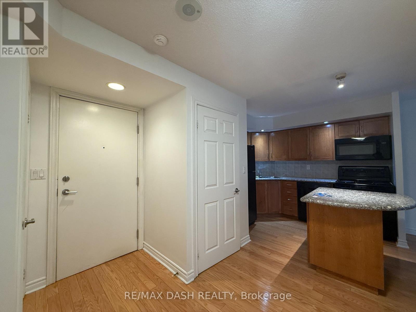 802 - 270 Wellington Street W, Toronto, Ontario  M5V 3P5 - Photo 8 - C13541726