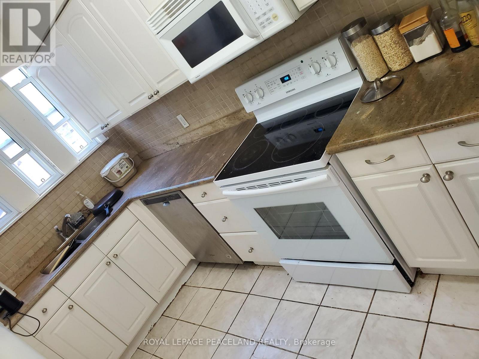 2nd Flr - 63 Madison Avenue, Toronto, Ontario  M5R 2S3 - Photo 11 - C13541750