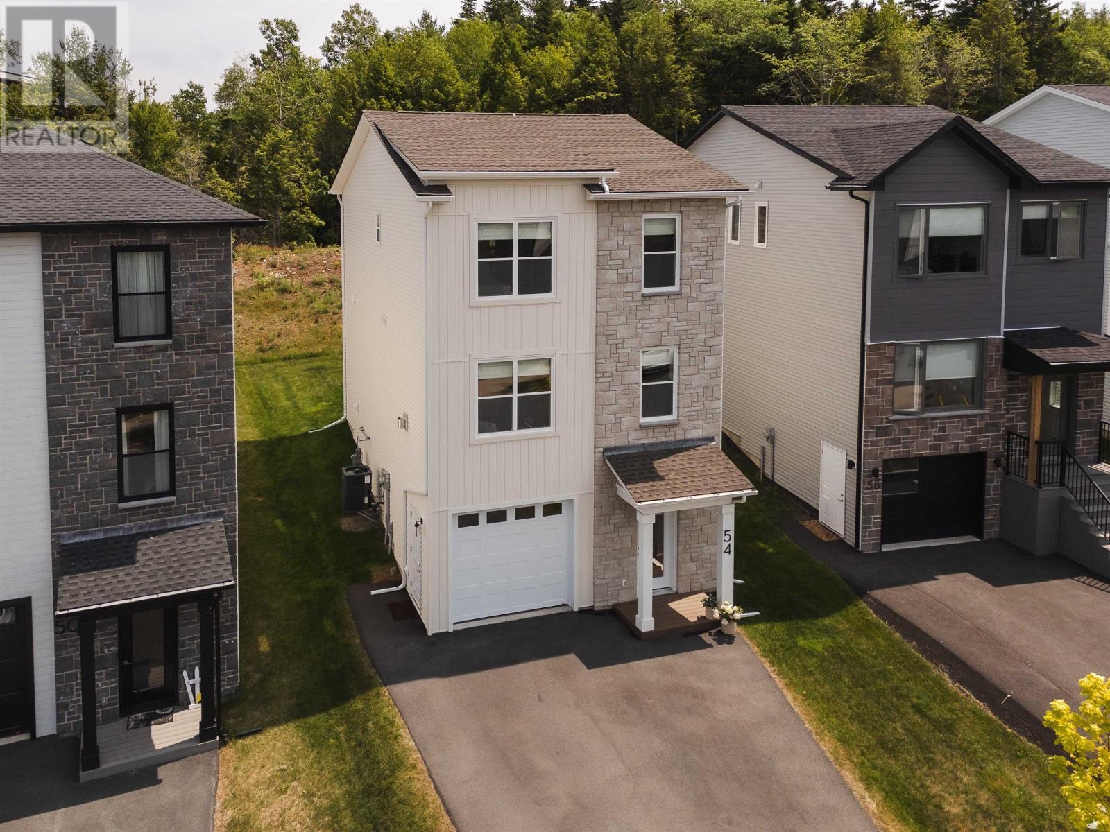 54 Pearlgarden Close, Dartmouth