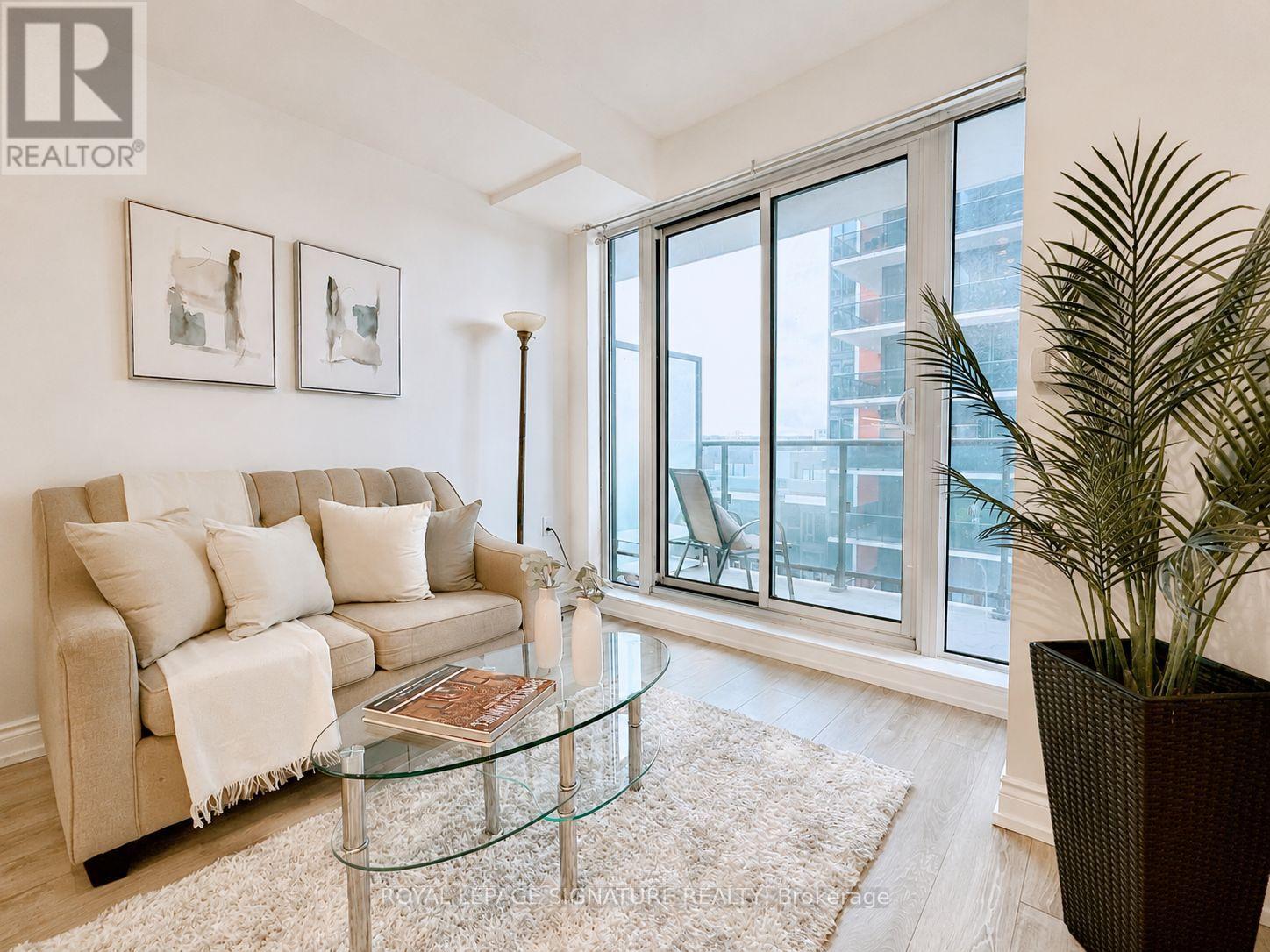 710 - 9600 YONGE STREET, Richmond Hill (North Richvale)