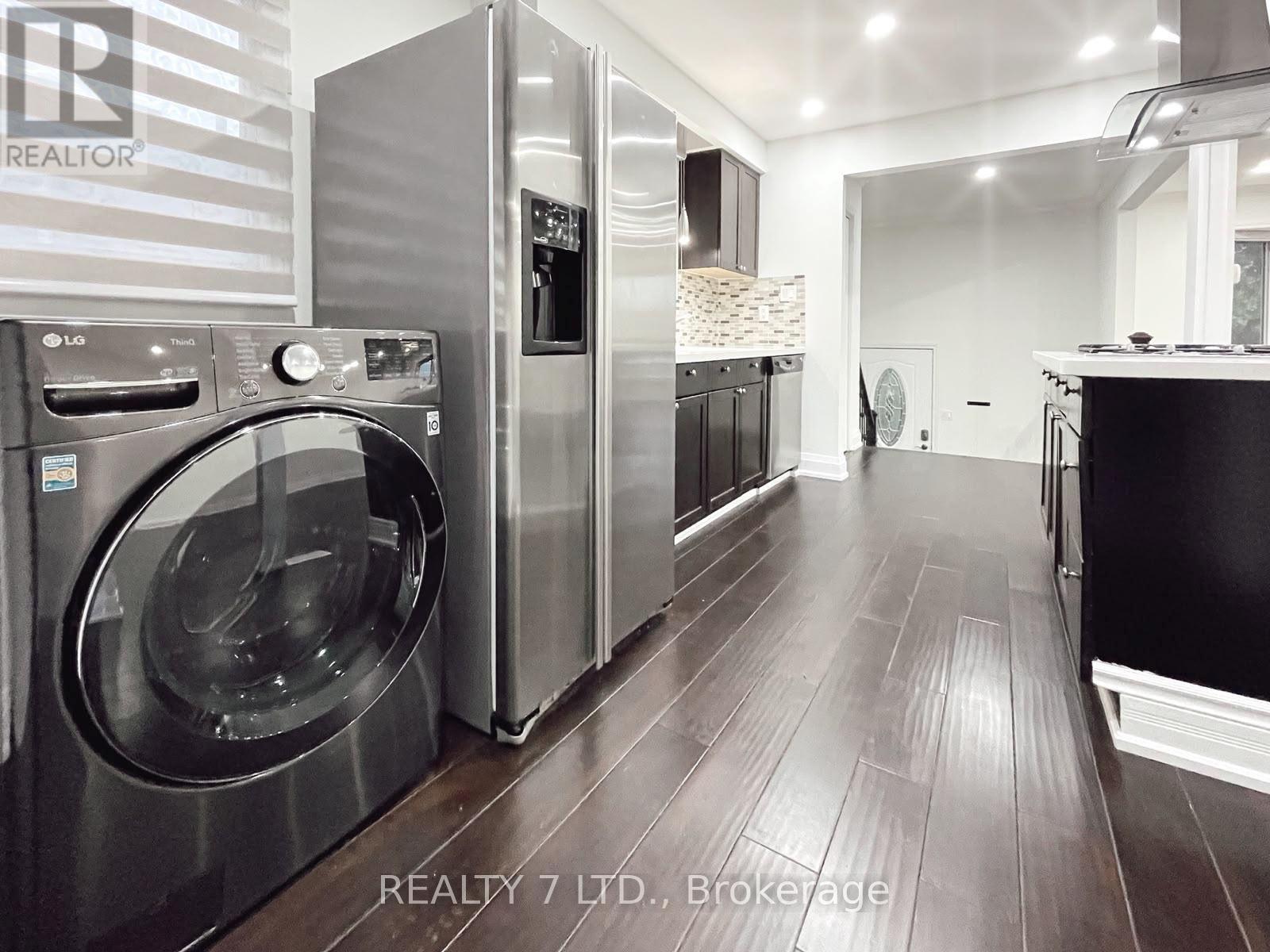 Main - 551 Hayward Crescent, Milton, Ontario  L9T 4P2 - Photo 4 - W13541712
