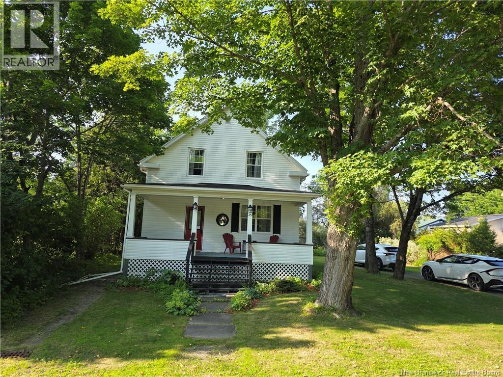 35 Queen West Street, St. Stephen, New Brunswick  E3L 2K2 - Photo 2 - NB143650