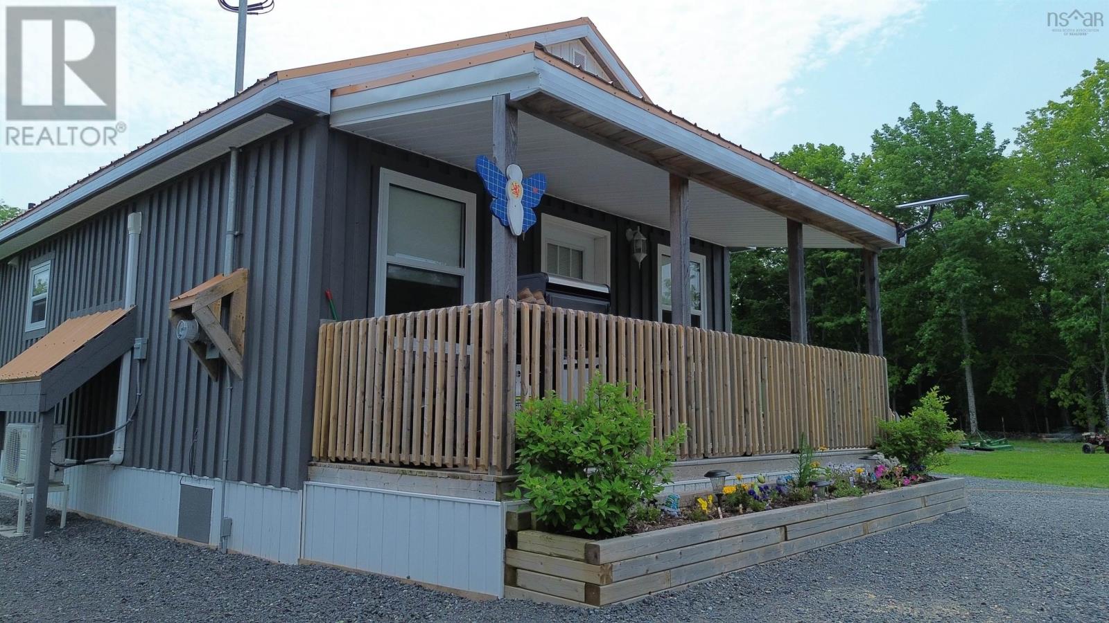24 Limerock Rd, Millbrook, Nova Scotia  B0K 1P0 - Photo 2 - 202616197