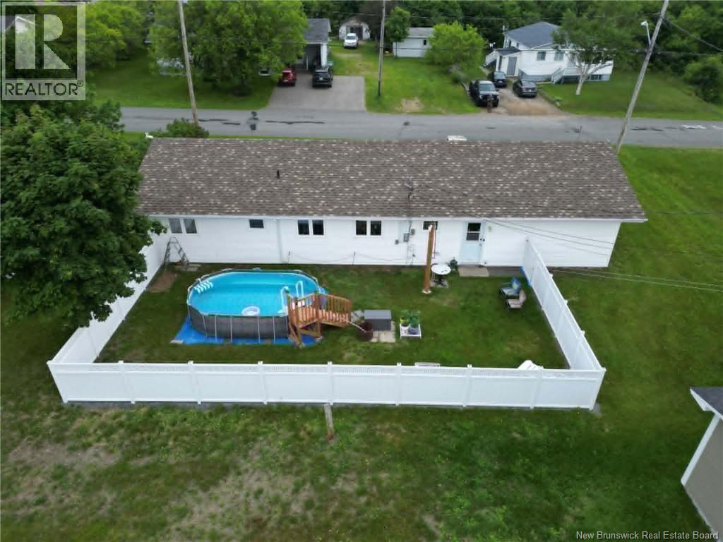 16 Des Patriotes, Caraquet, New Brunswick  E1W 1B6 - Photo 28 - NB143278