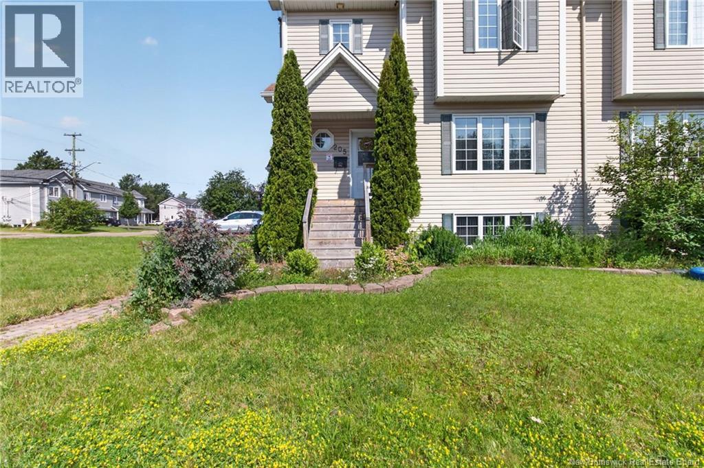 205 Lonsdale Drive, Moncton, New Brunswick  E1G 5G4 - Photo 3 - NB143676