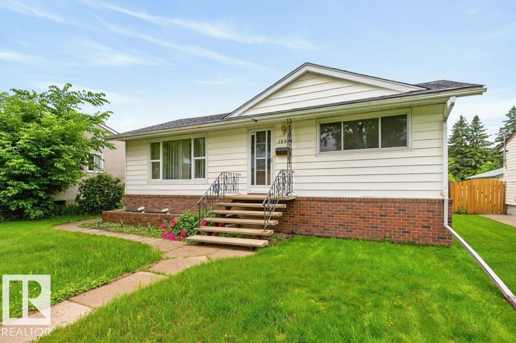 12316 129 St NW, Edmonton, Alberta  T5L 1H4 - Photo 3 - E4497776
