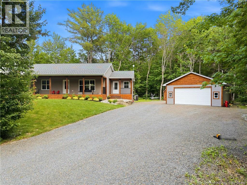 30 Loyalist Lane, Upper Kingsclear, New Brunswick  E3E 0C3 - Photo 2 - NB143437