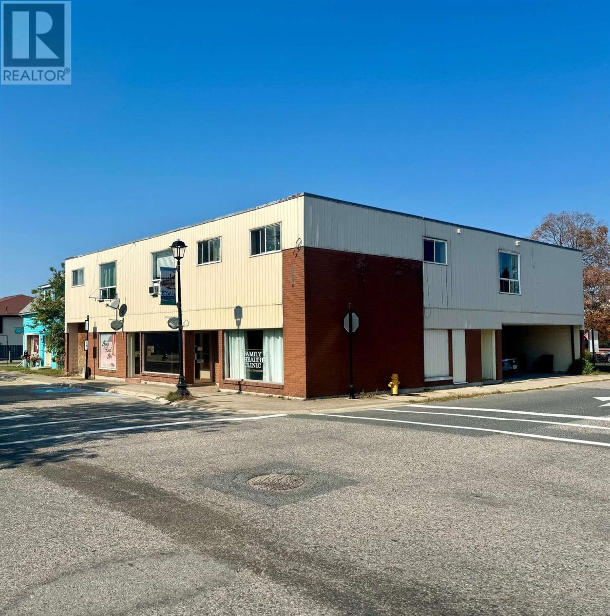 13 Murray St, Blind River, Ontario P0R 1B0 - Photo 3 - SM242500