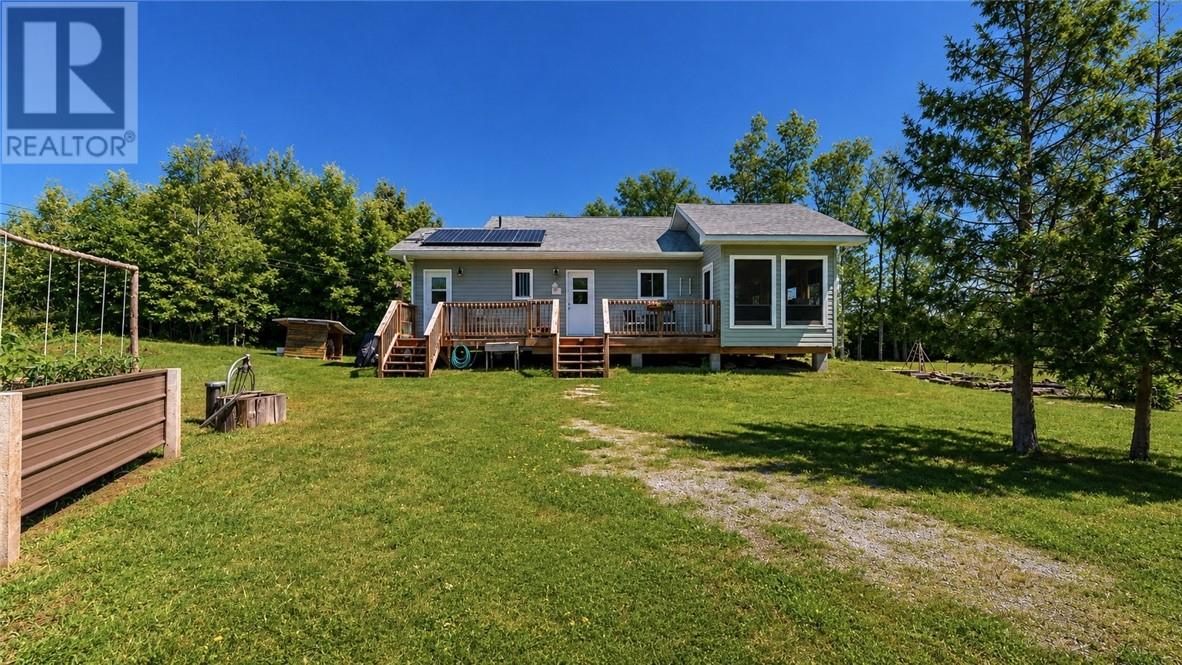 982 Lakeshore, Tehkummah, Ontario  P0P 2C0 - Photo 2 - 2129084