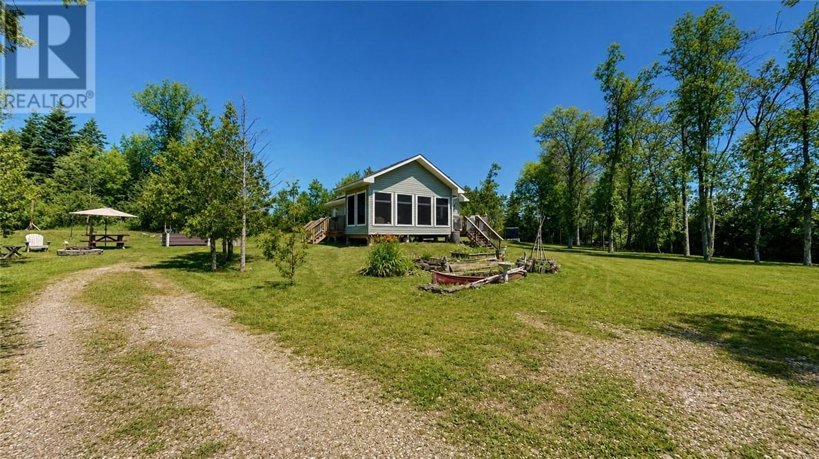 982 Lakeshore, Tehkummah, Ontario  P0P 2C0 - Photo 4 - 2129084