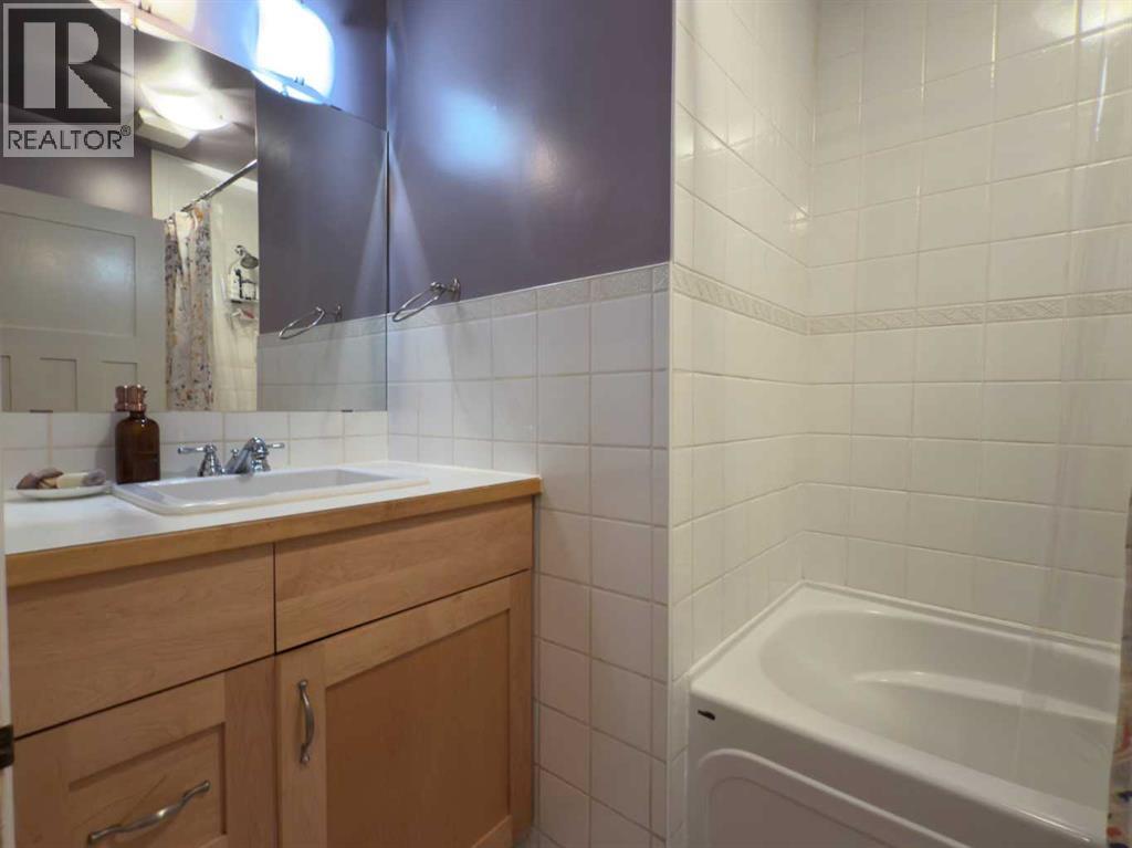 1126 19 Avenue NW, Calgary, Alberta  T2M 1A1 - Photo 26 - A2325751