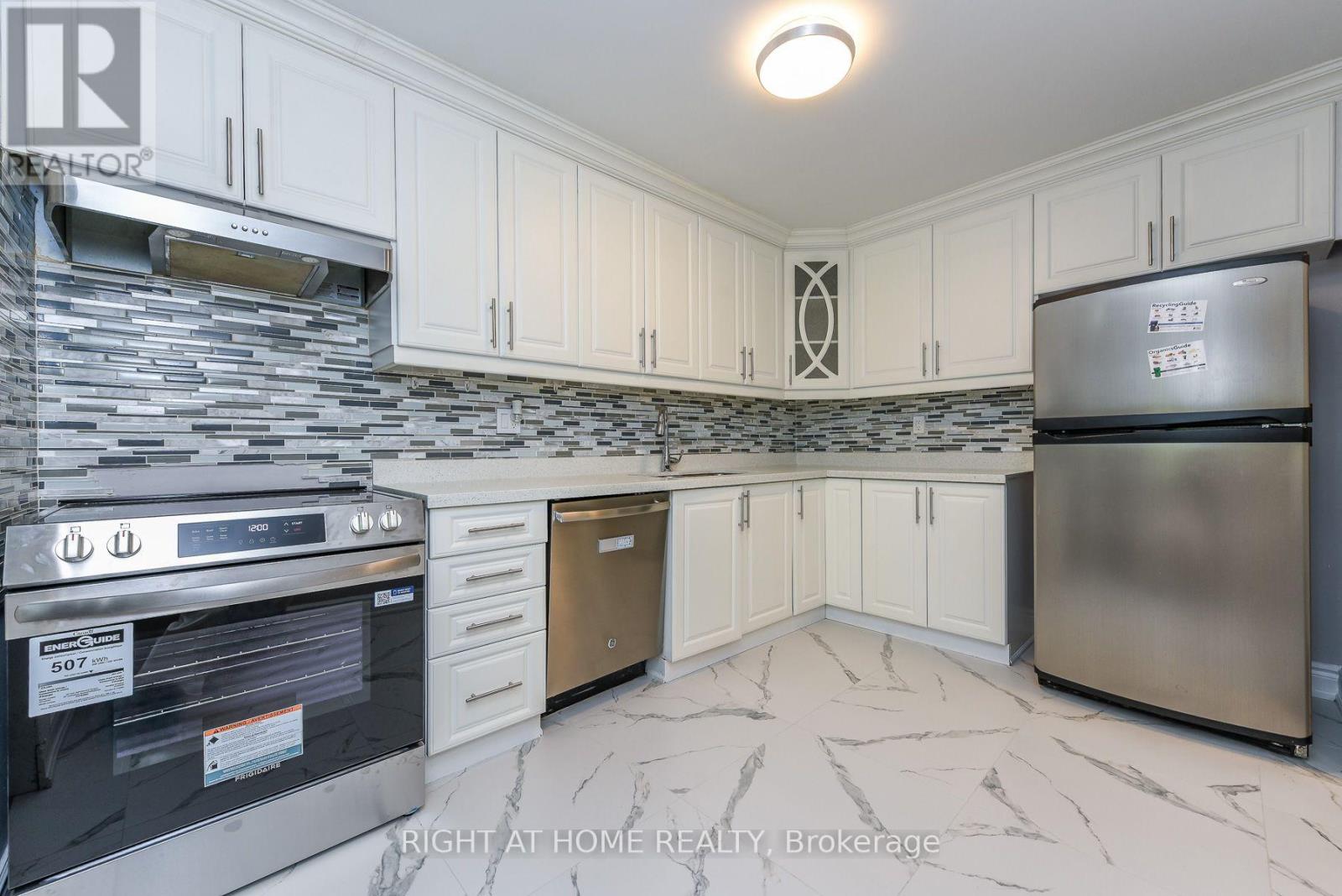 85 - 6797 Formentera Avenue, Mississauga, Ontario  L5N 2L6 - Photo 11 - W13540782