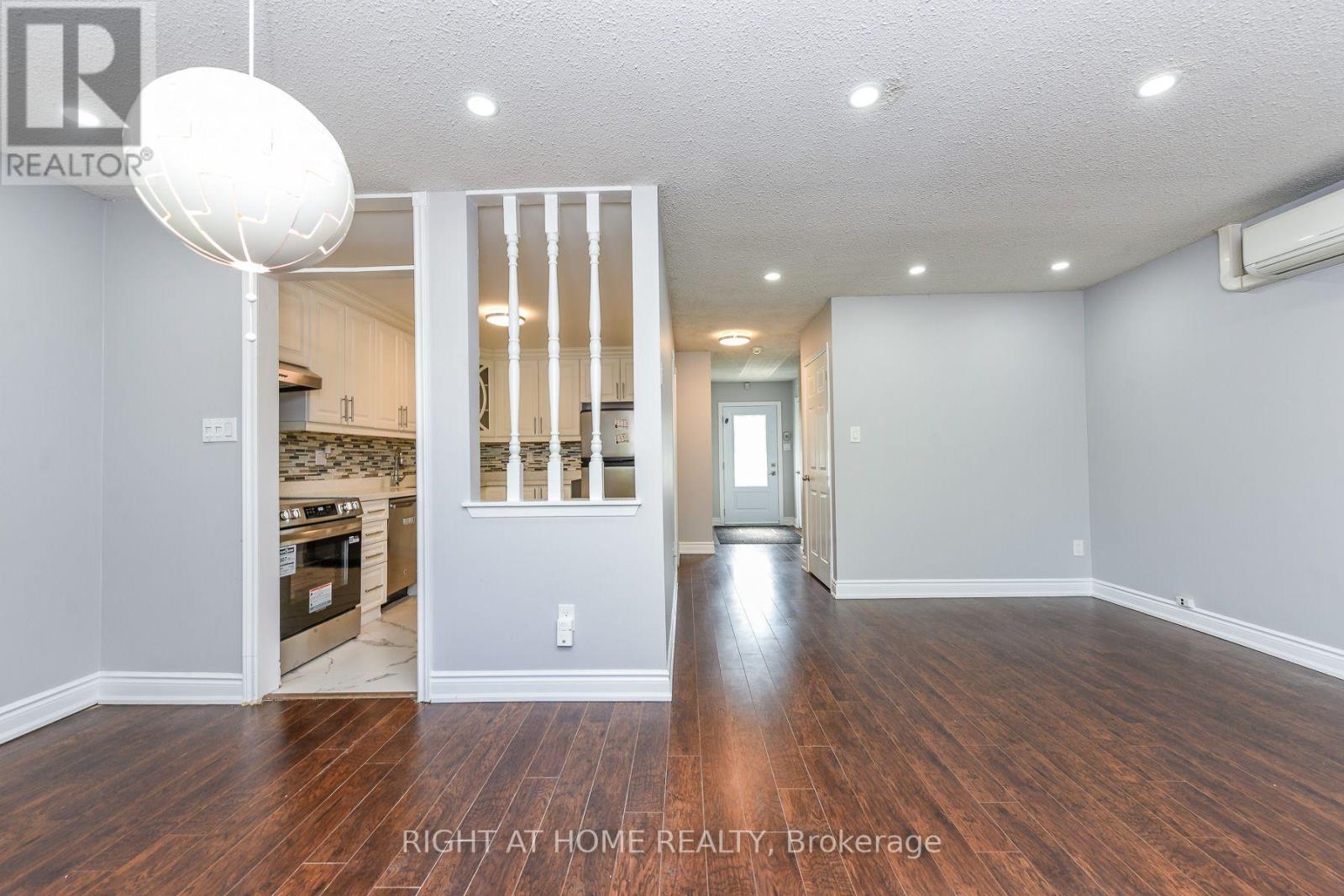85 - 6797 Formentera Avenue, Mississauga, Ontario  L5N 2L6 - Photo 6 - W13540782