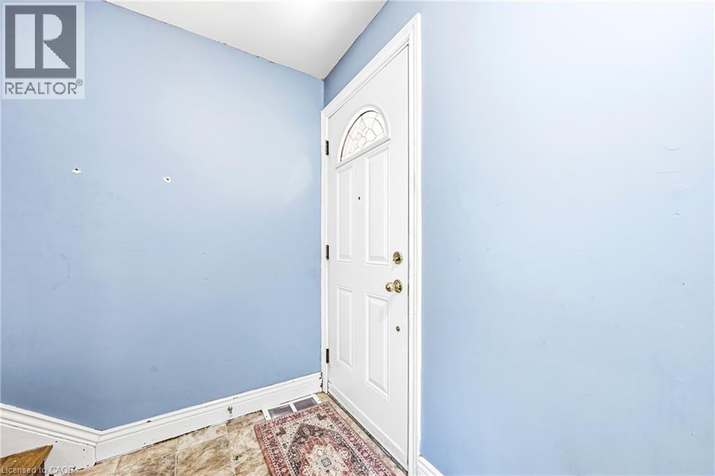 184 Arkell Street, Hamilton, Ontario  L8S 1W8 - Photo 4 - 40841382