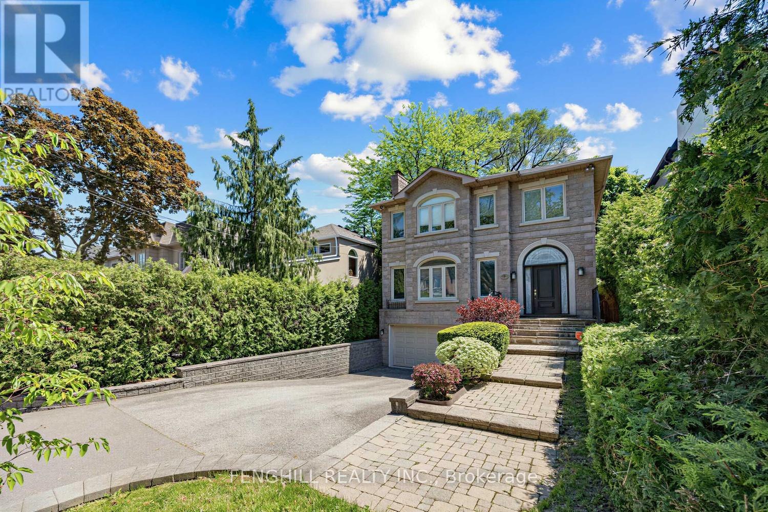 505 CRANBROOKE AVENUE, Toronto, Ontario