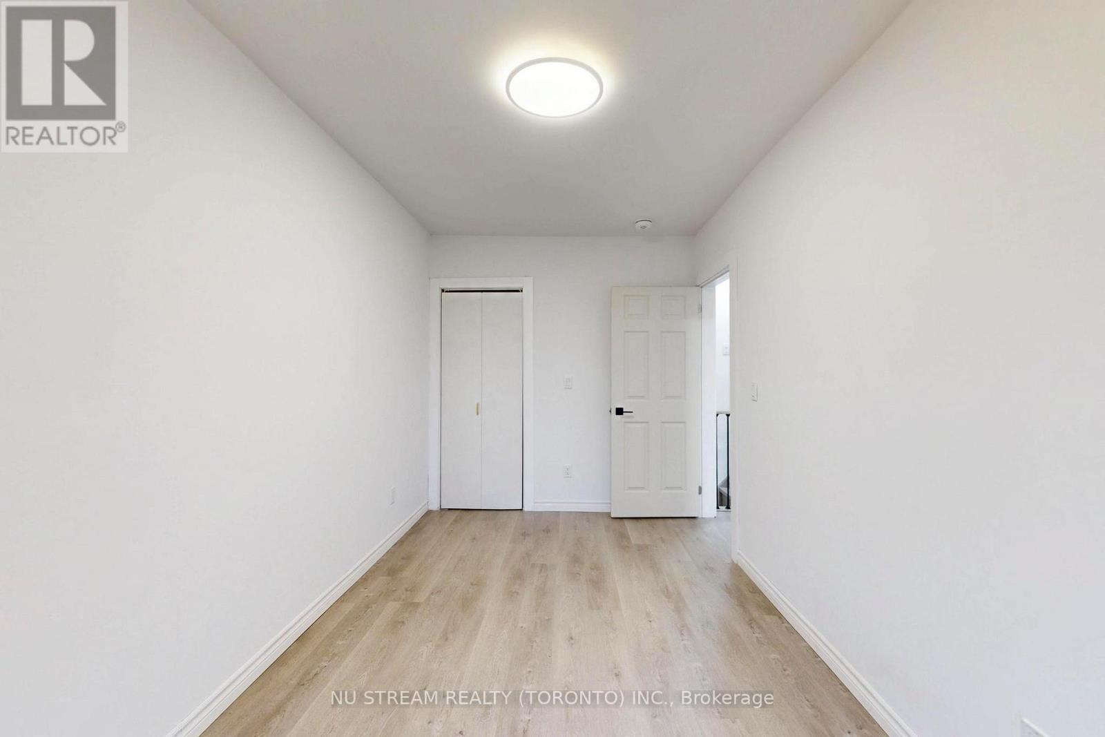 Upper Unit - 393 Jones Avenue, Toronto, Ontario  M4J 3G5 - Photo 16 - E13541908