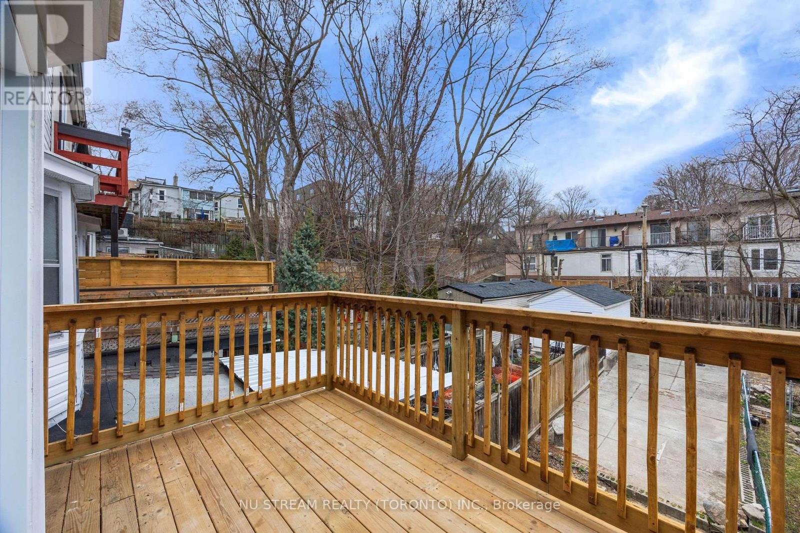 Upper Unit - 393 Jones Avenue, Toronto, Ontario  M4J 3G5 - Photo 3 - E13541908