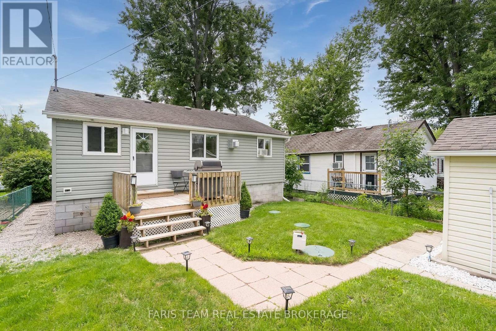1067 Park Place, Innisfil, Ontario  L0L 1K0 - Photo 3 - N13541920