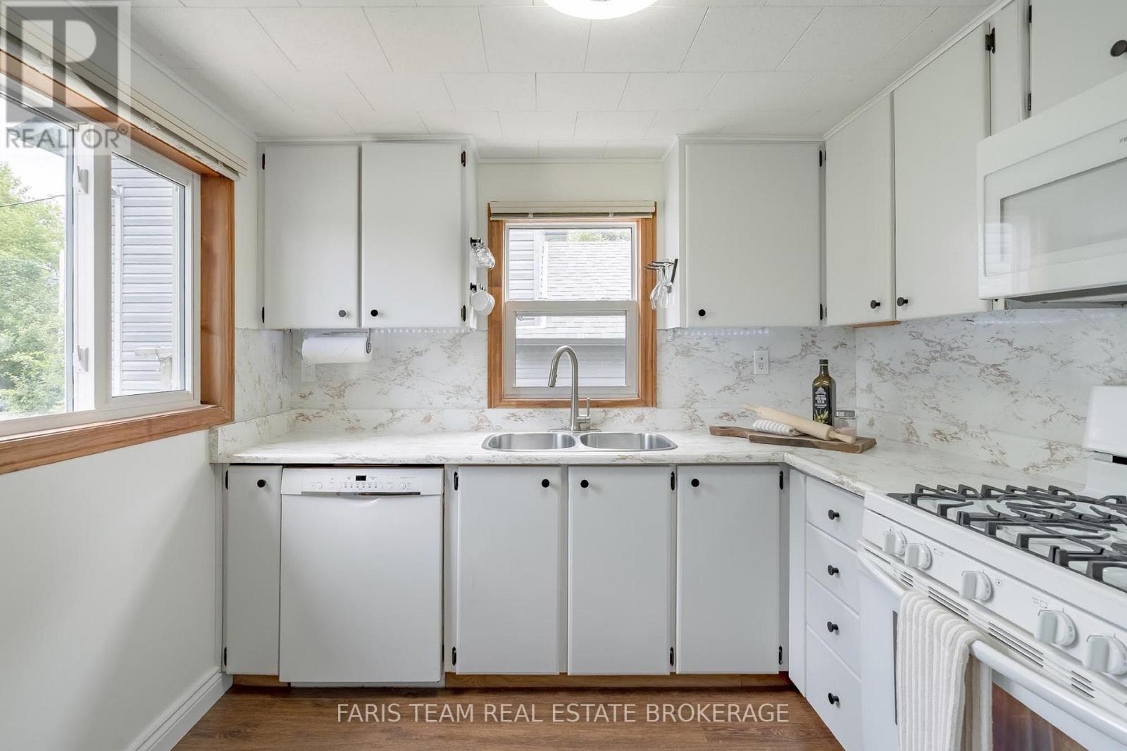 1067 Park Place, Innisfil, Ontario  L0L 1K0 - Photo 6 - N13541920