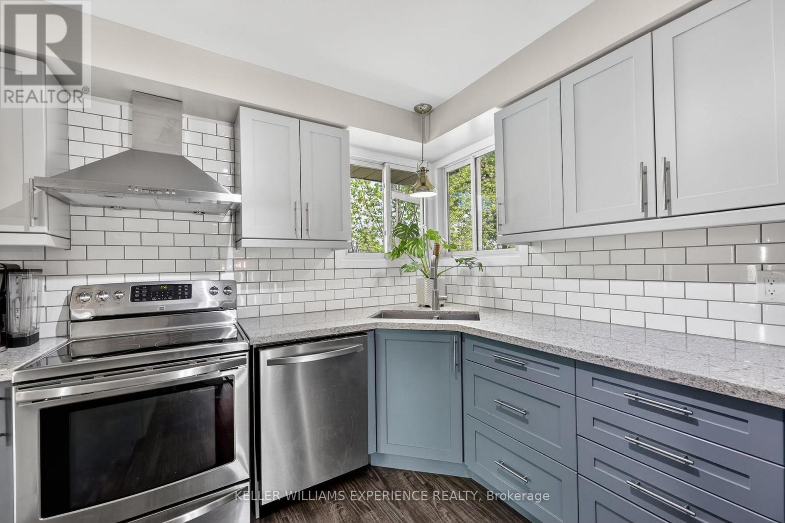 5 Atwood Court, Barrie (Letitia Heights), Ontario  L4N 4V3 - Photo 8 - S13541894