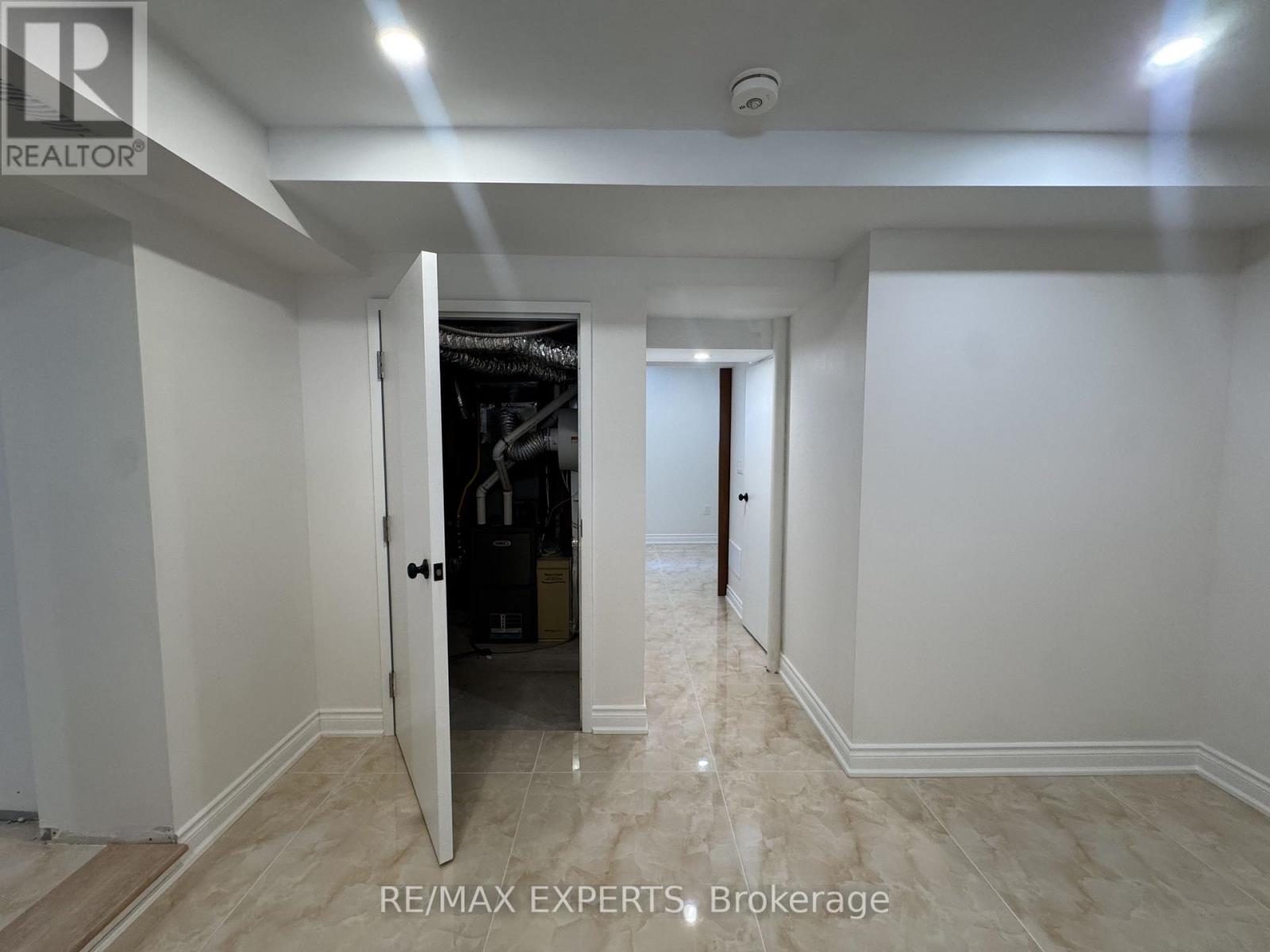 Unit B Basement - 209 Ridge Road, Caledon, Ontario  L7E 4W2 - Photo 10 - W13541850