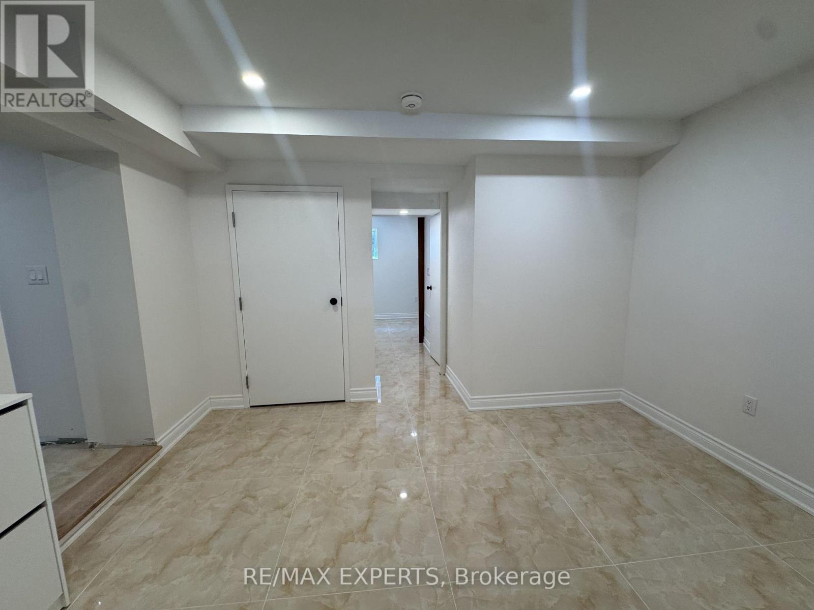 Unit B Basement - 209 Ridge Road, Caledon, Ontario  L7E 4W2 - Photo 9 - W13541850