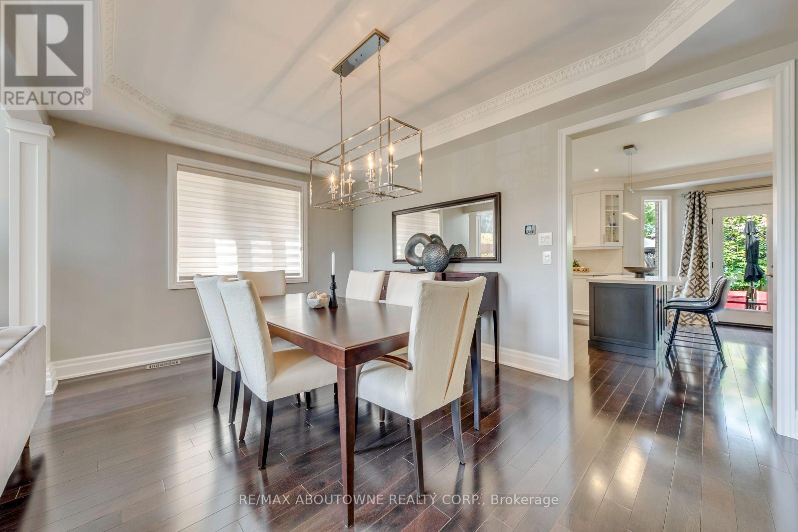 2067 Helmsley Avenue, Oakville, Ontario  L6M 4R5 - Photo 12 - W13541854