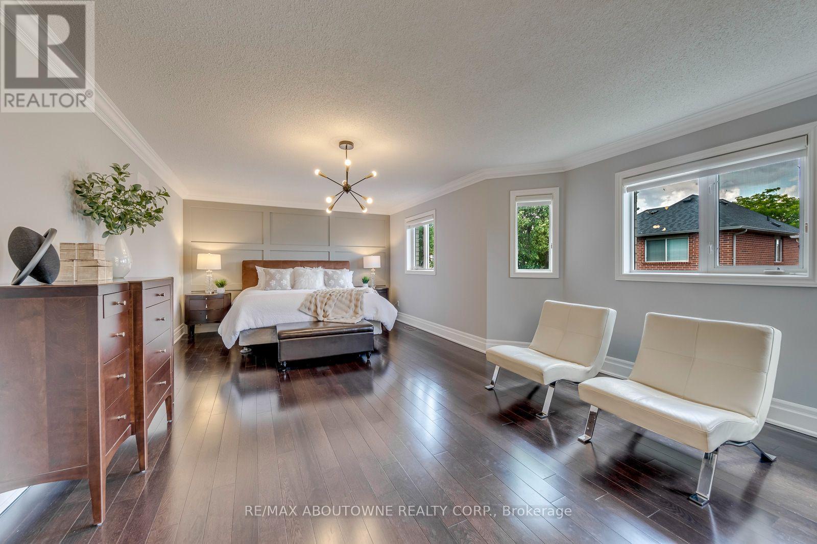2067 Helmsley Avenue, Oakville, Ontario  L6M 4R5 - Photo 26 - W13541854