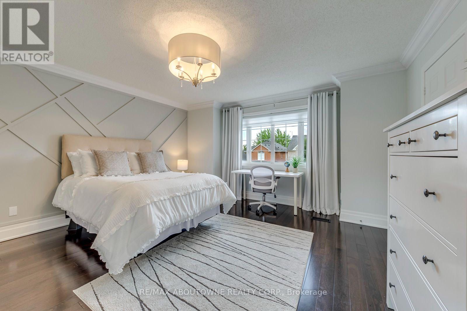2067 Helmsley Avenue, Oakville, Ontario  L6M 4R5 - Photo 34 - W13541854
