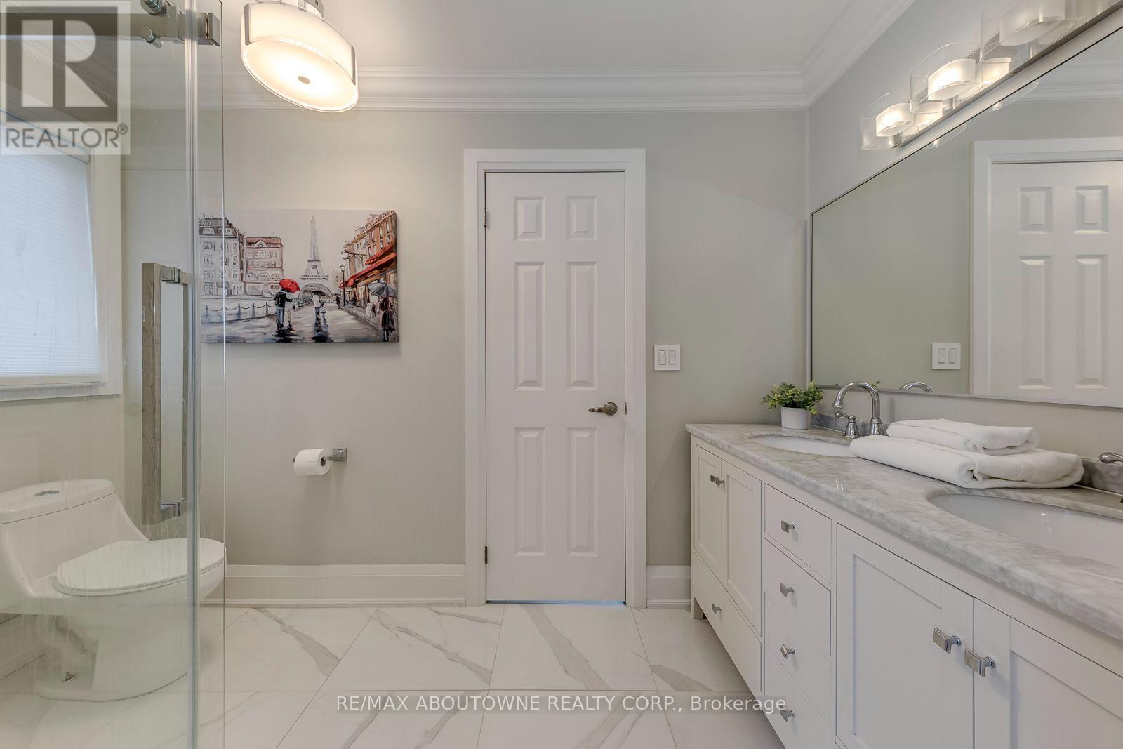 2067 Helmsley Avenue, Oakville, Ontario  L6M 4R5 - Photo 35 - W13541854